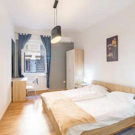 Center Dina 3 Apartman Rijeka